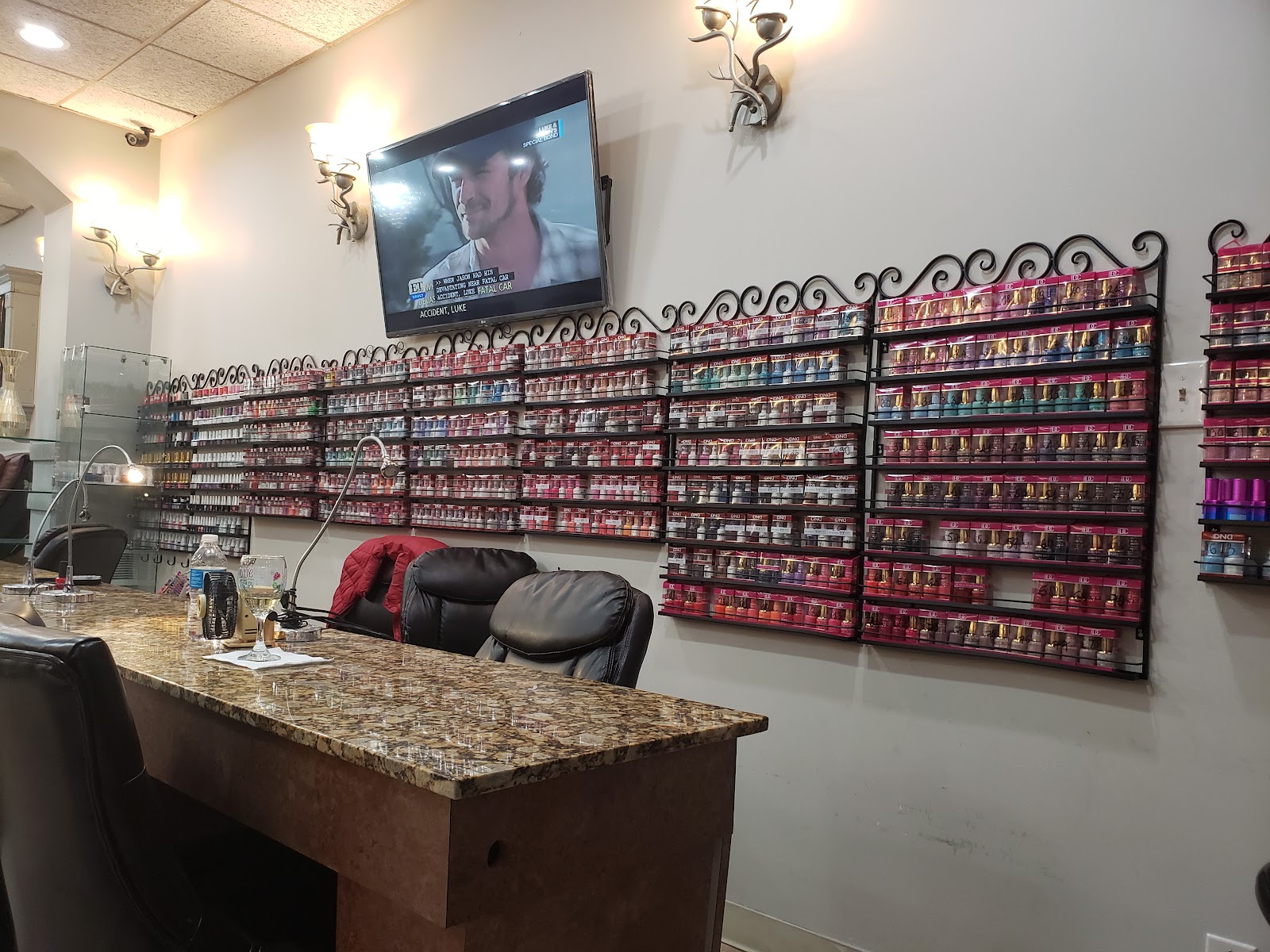 Beverly Hills Nails And Spa nail photo 7